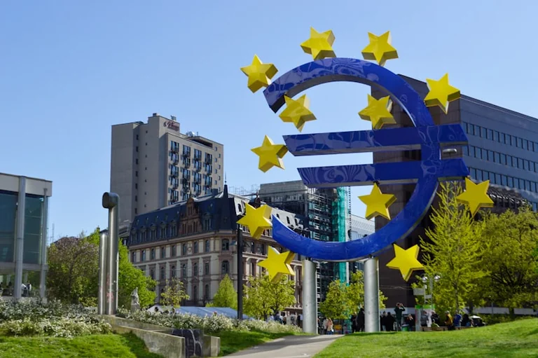 ECB likmes lēmums 10. septembrī: samazinājums vai pauze?