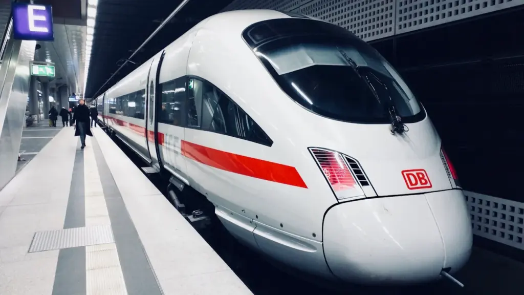 Rail Baltica Latvijā: vai pārrobežu reisi sāksies līdz 2030