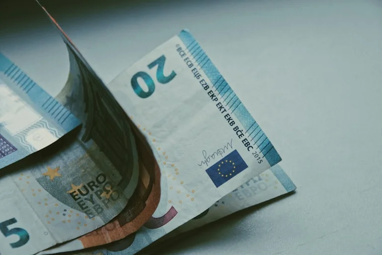 ECB 10. septembra lēmums: vai saruks visas trīs likmes?